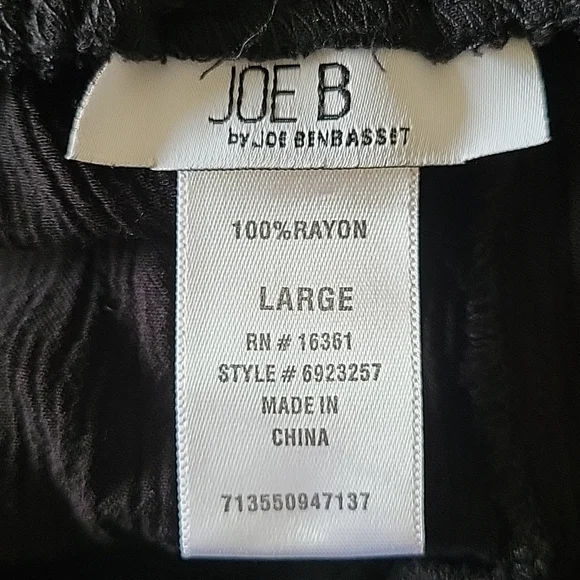 Black Flowy Capris - Picture 7 of 7